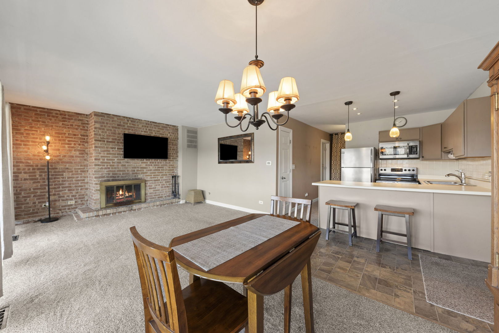 5508 E LAKE Drive Unit: F