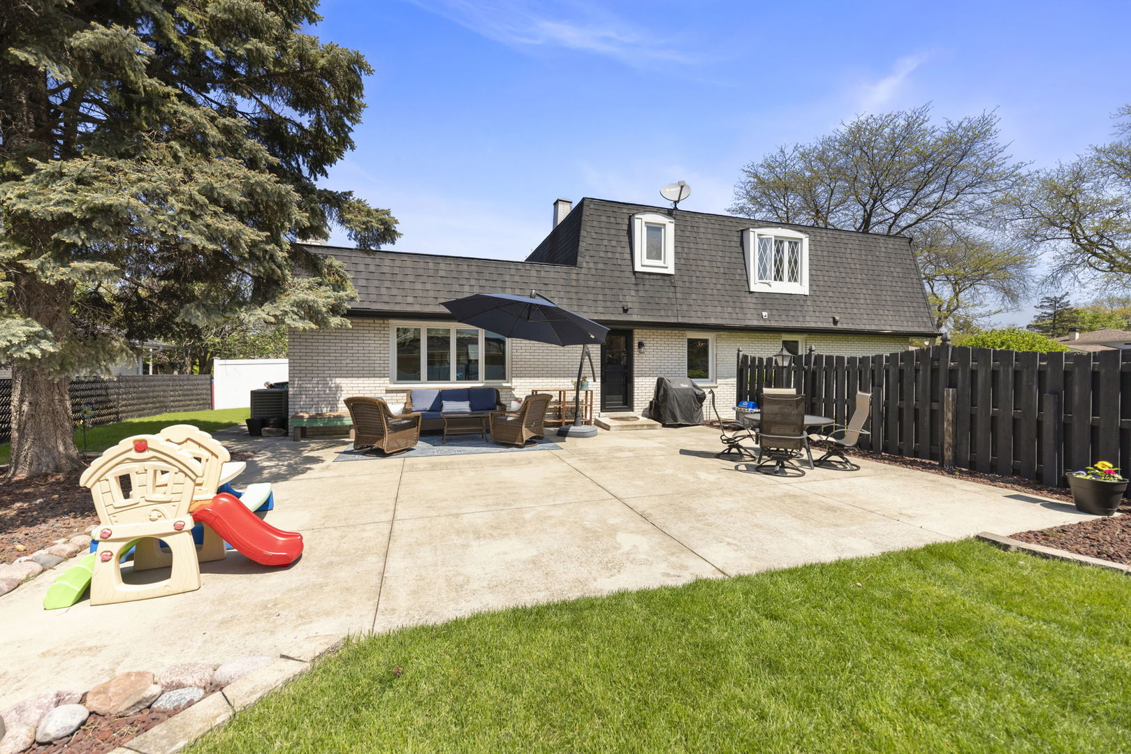 407 Ridgeview Street