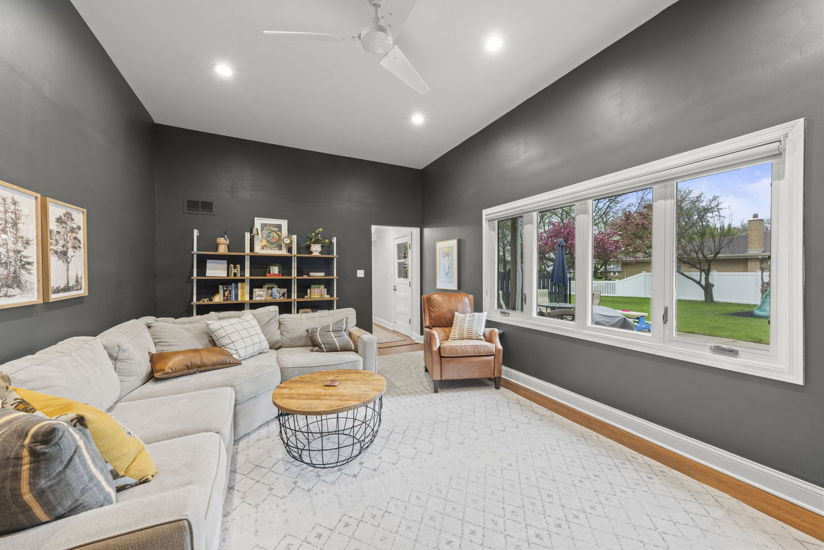 407 Ridgeview Street