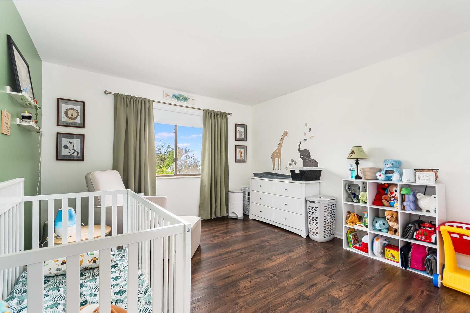 10 Wake Robin Court