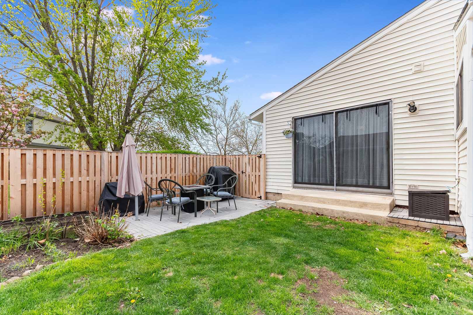 10 Wake Robin Court