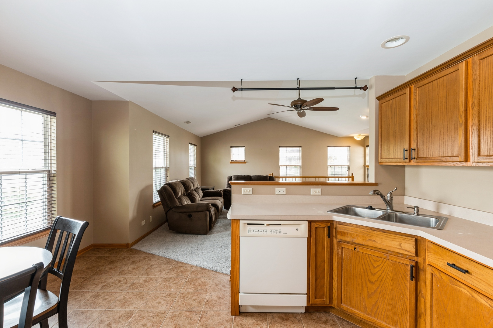 628 Arbor Circle
