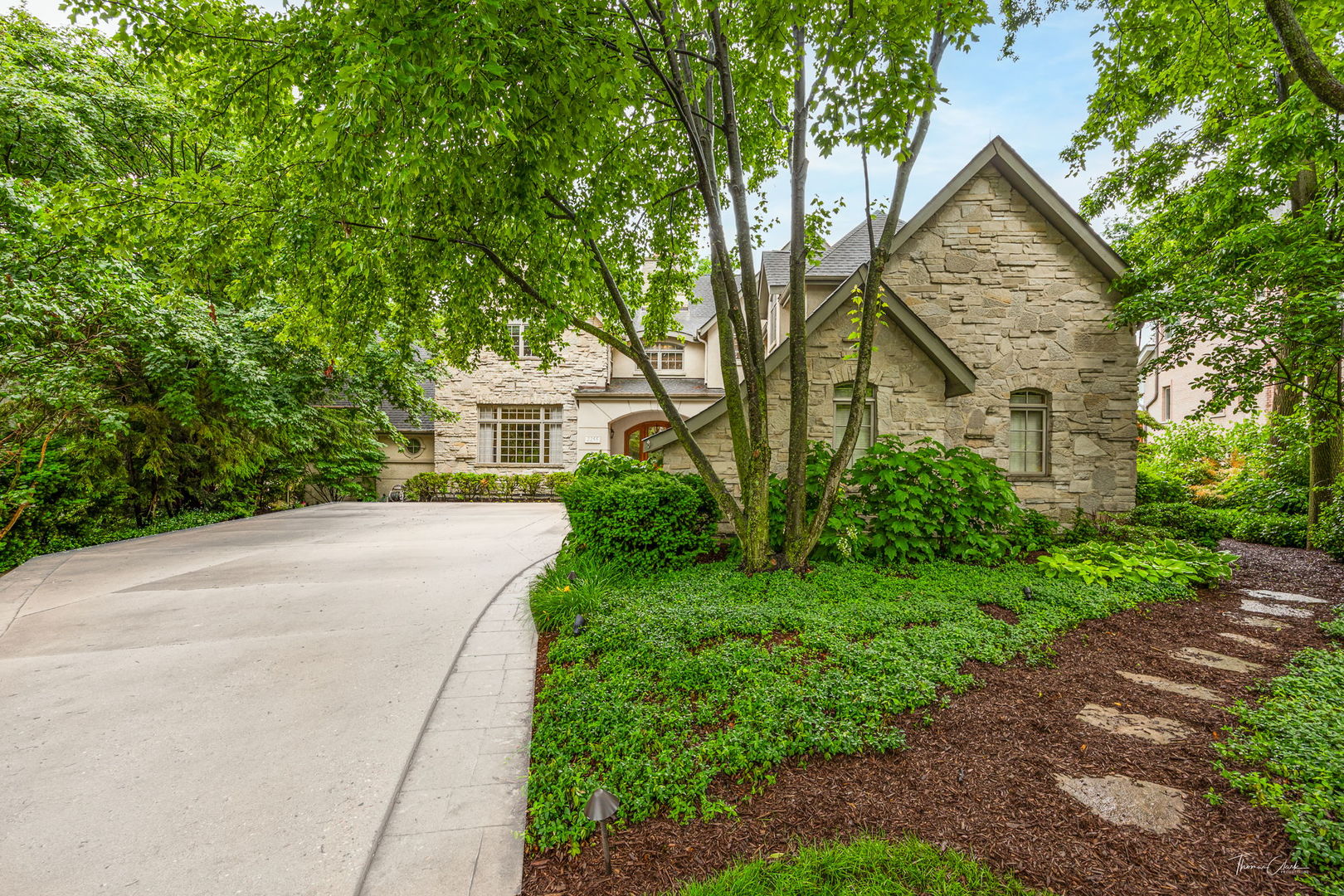 2255 Hills Oak Court
