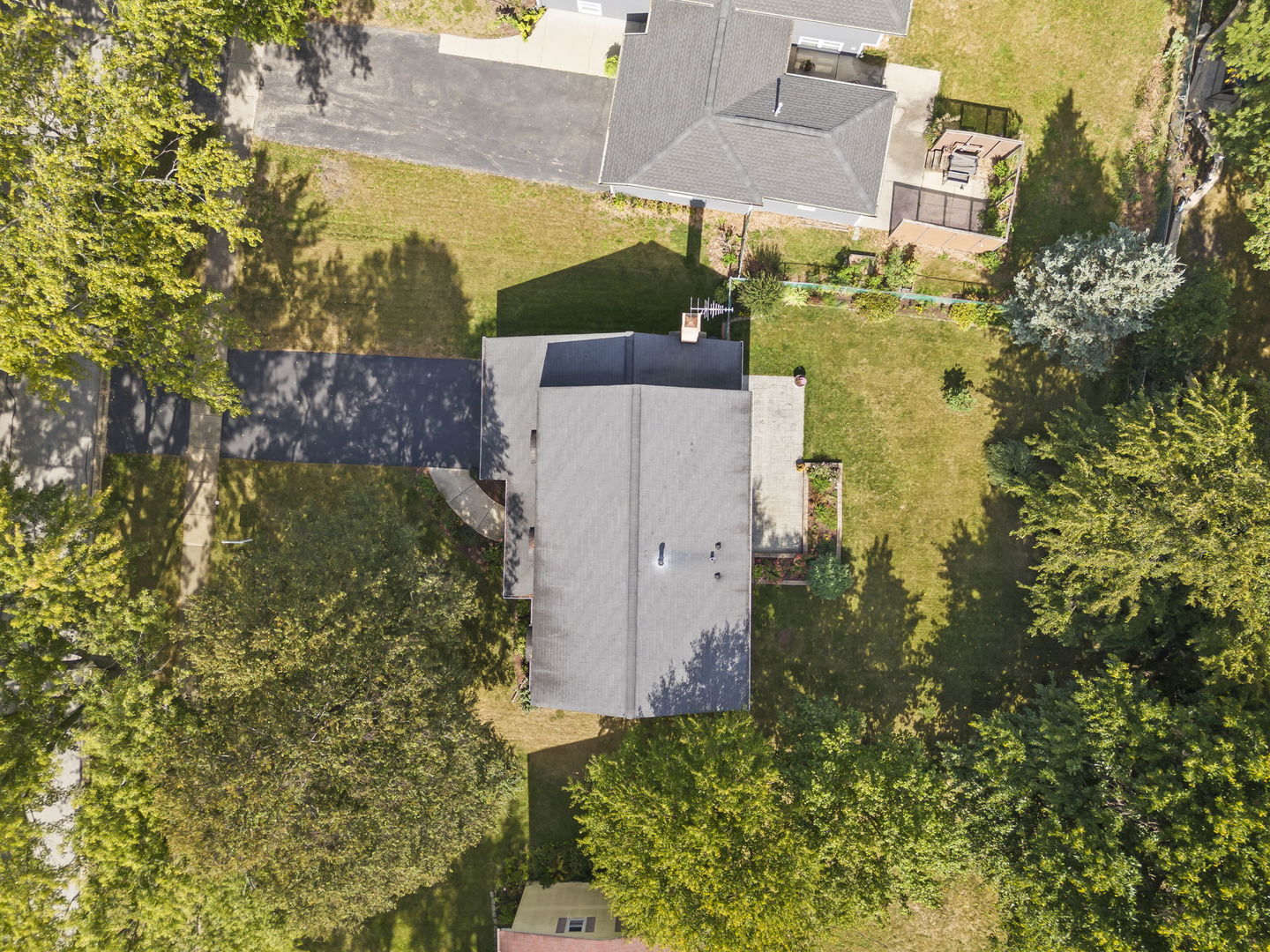 4525 Waubansie Lane