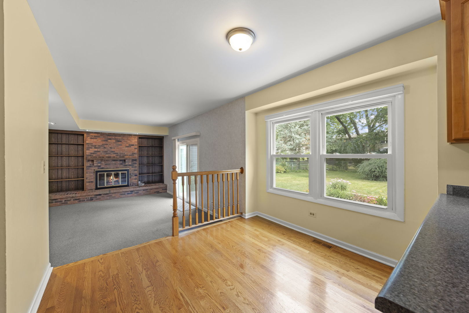 4525 Waubansie Lane
