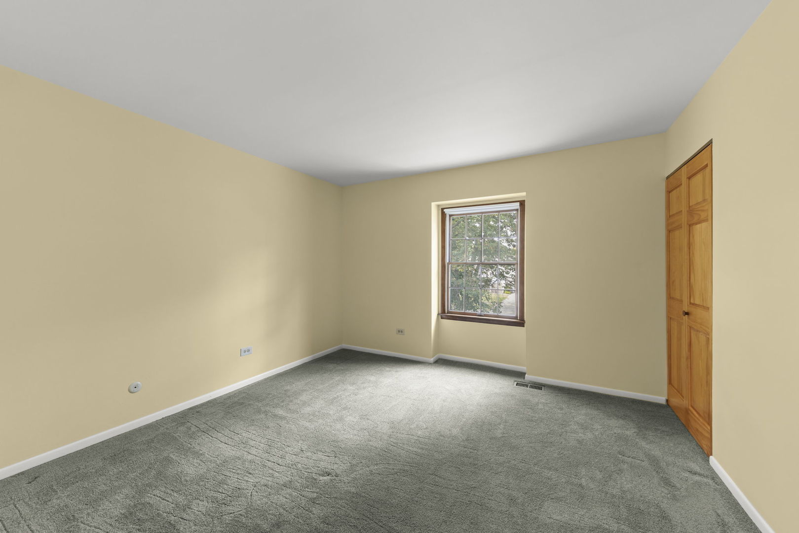 4525 Waubansie Lane