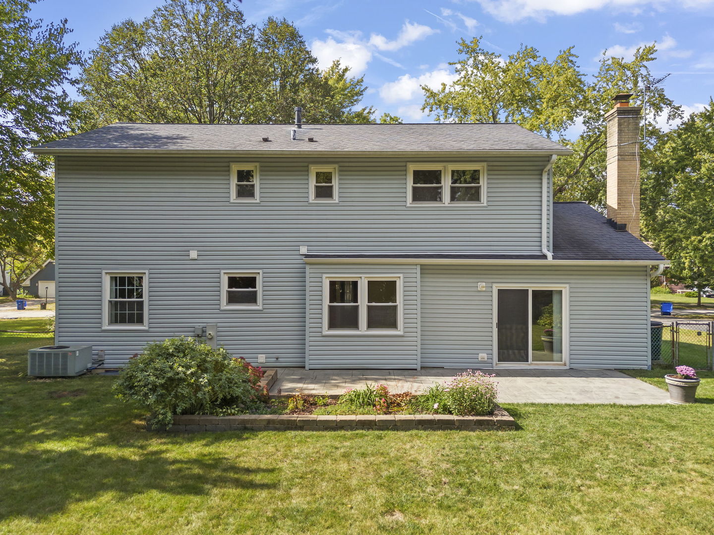 4525 Waubansie Lane