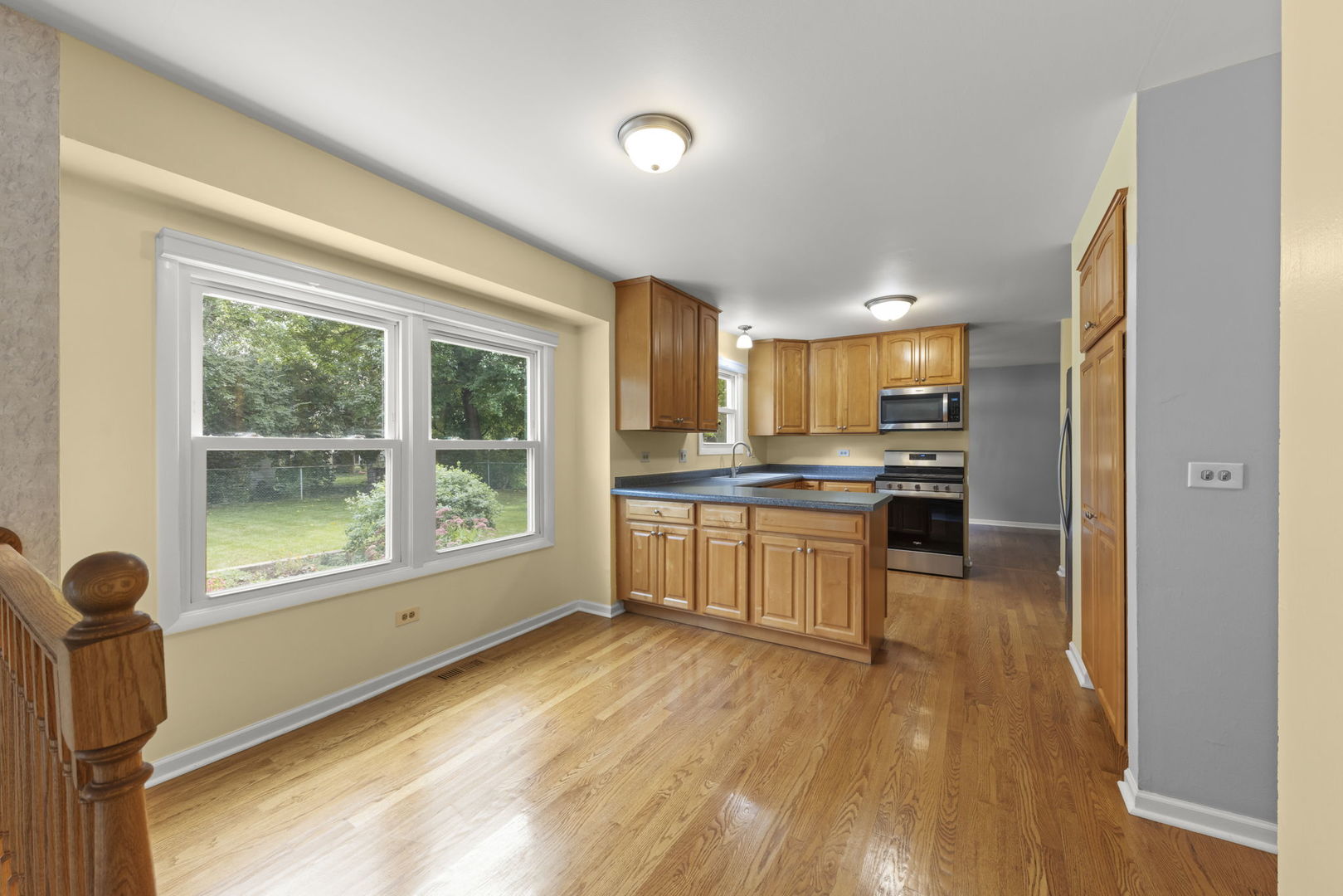 4525 Waubansie Lane