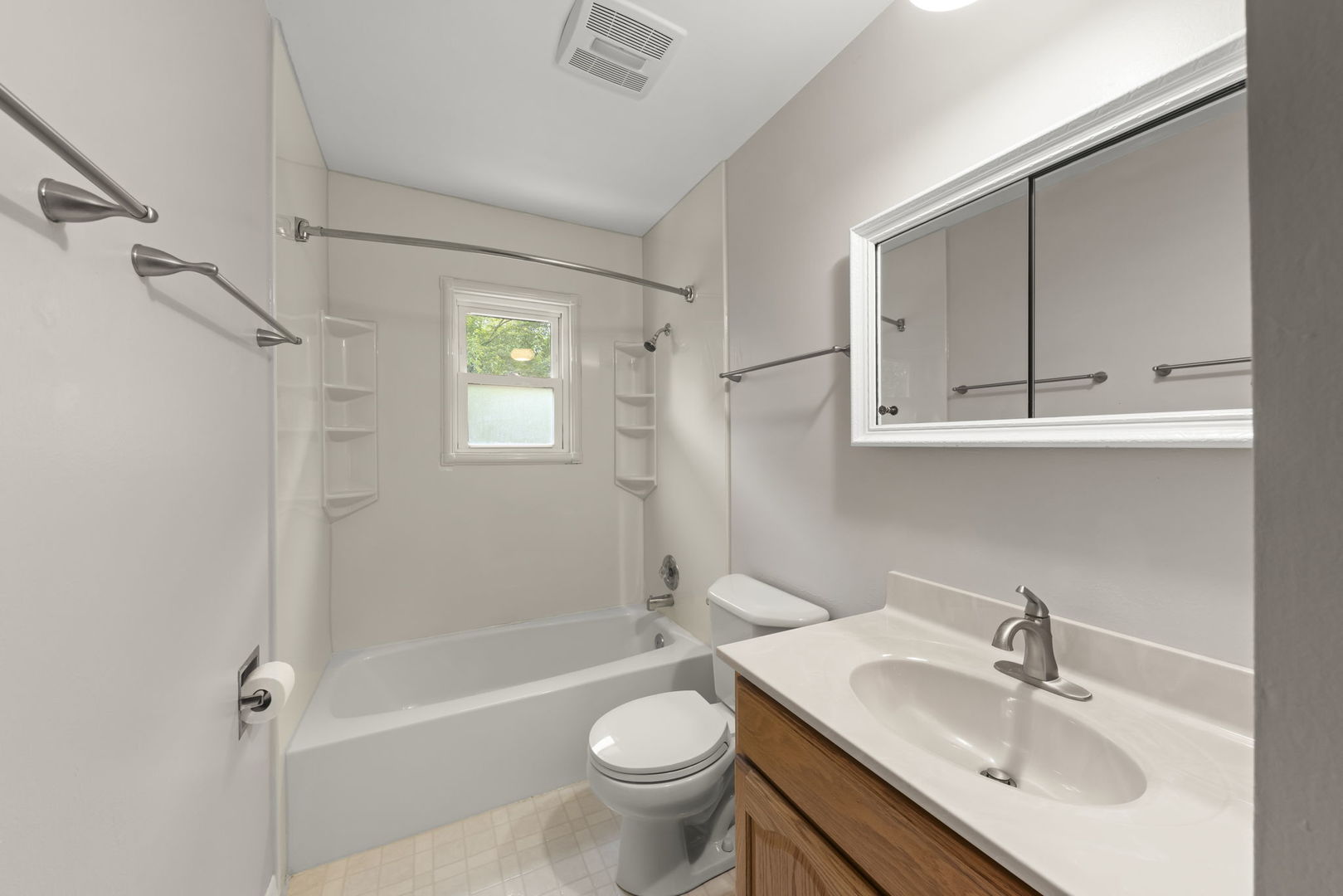 4525 Waubansie Lane