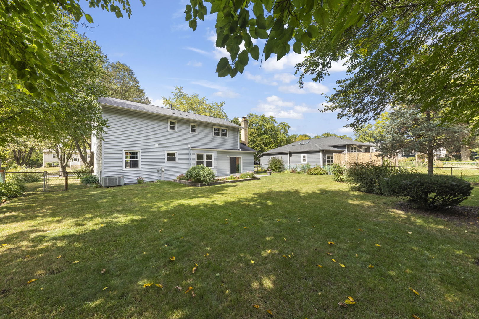 4525 Waubansie Lane