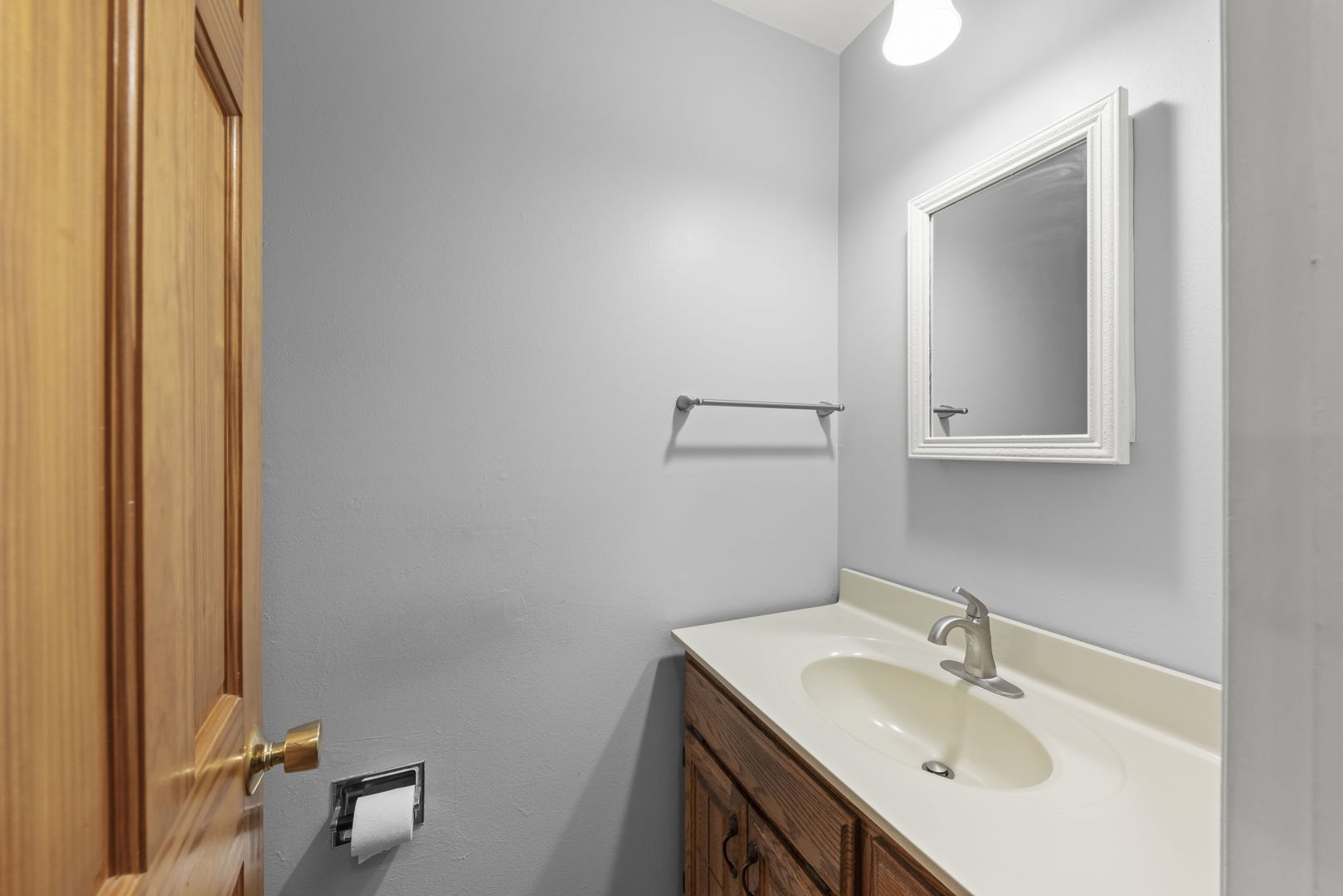 4525 Waubansie Lane
