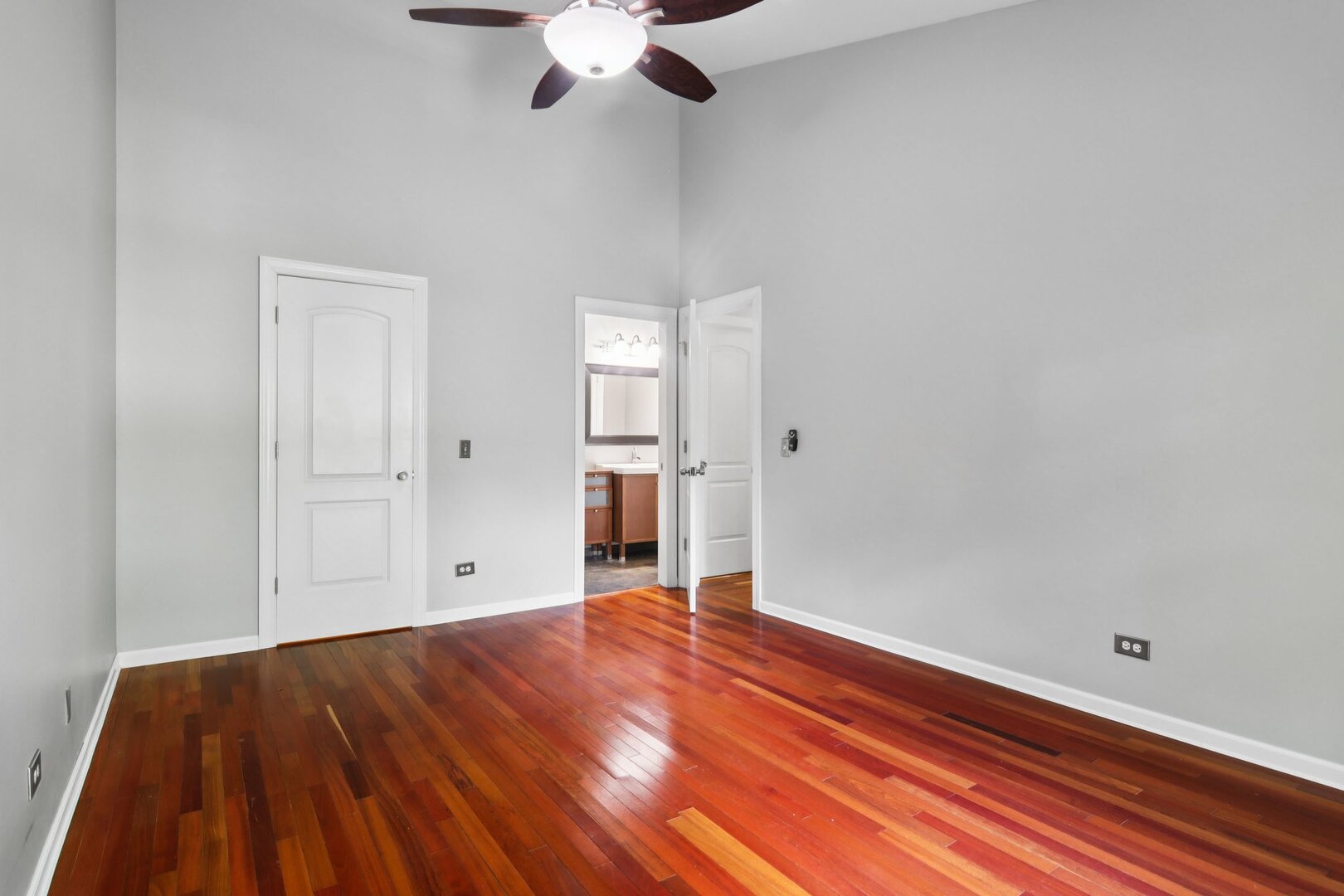 1329 Queensgreen Circle