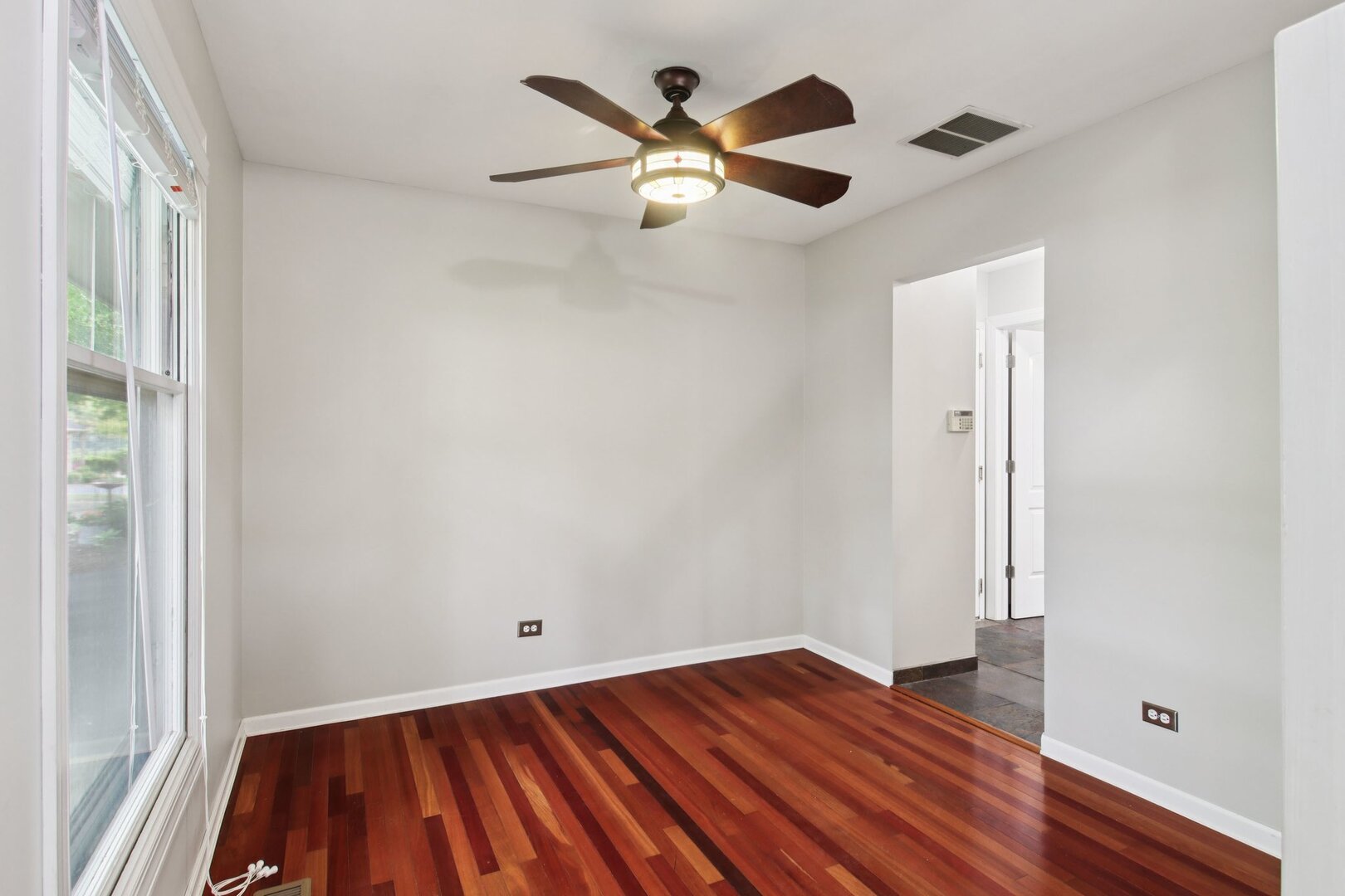 1329 Queensgreen Circle