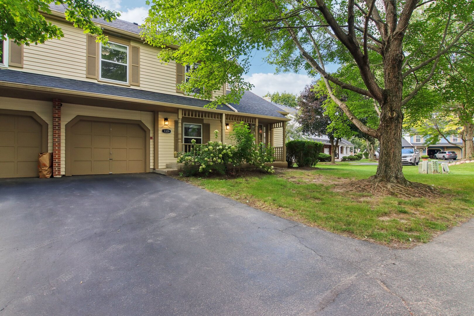 1329 Queensgreen Circle