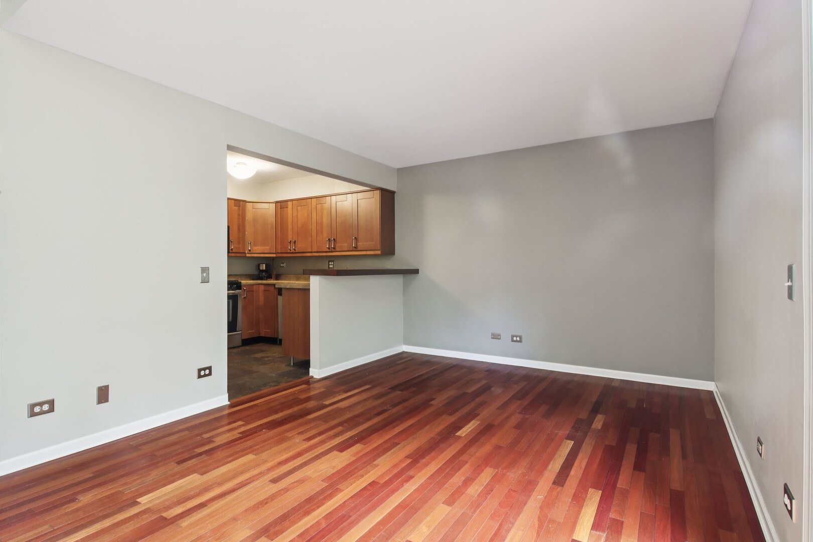 1329 Queensgreen Circle