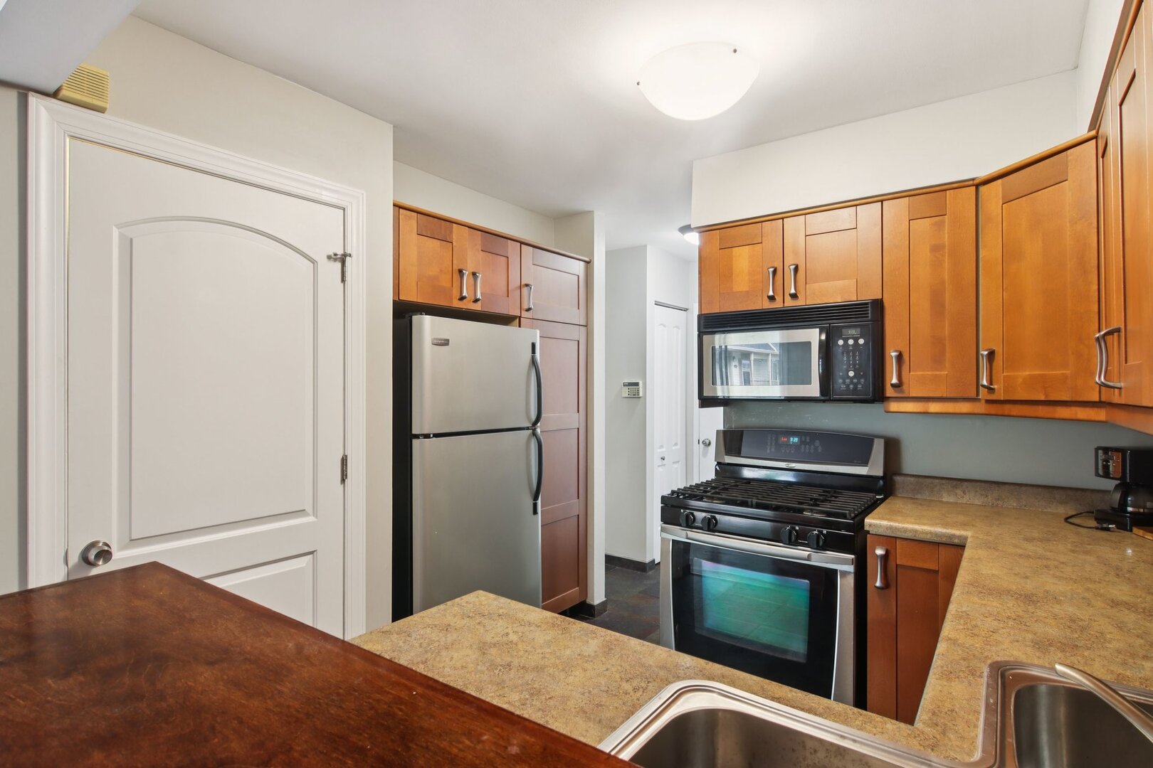 1329 Queensgreen Circle