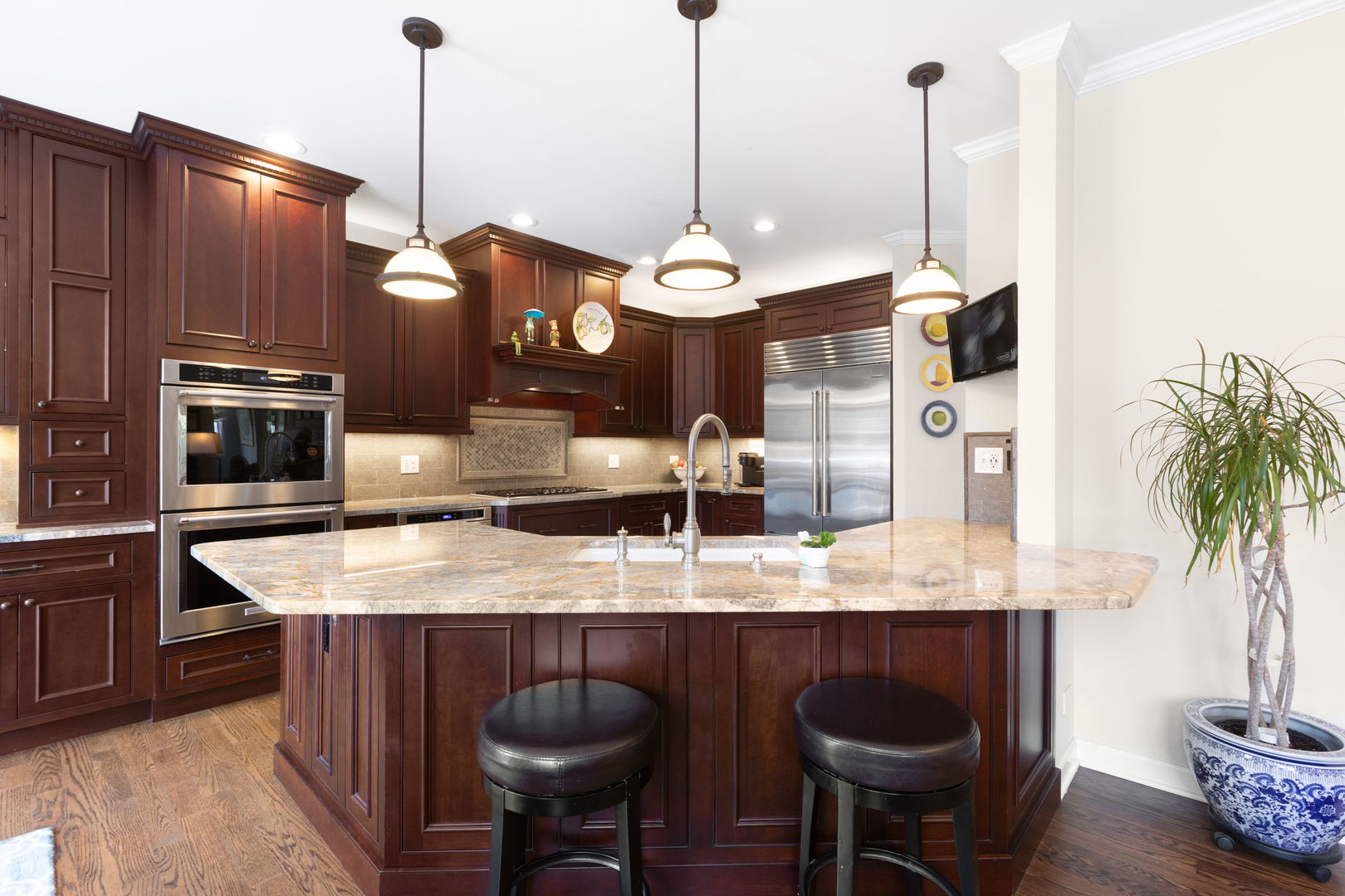 2809 Meadowview Court