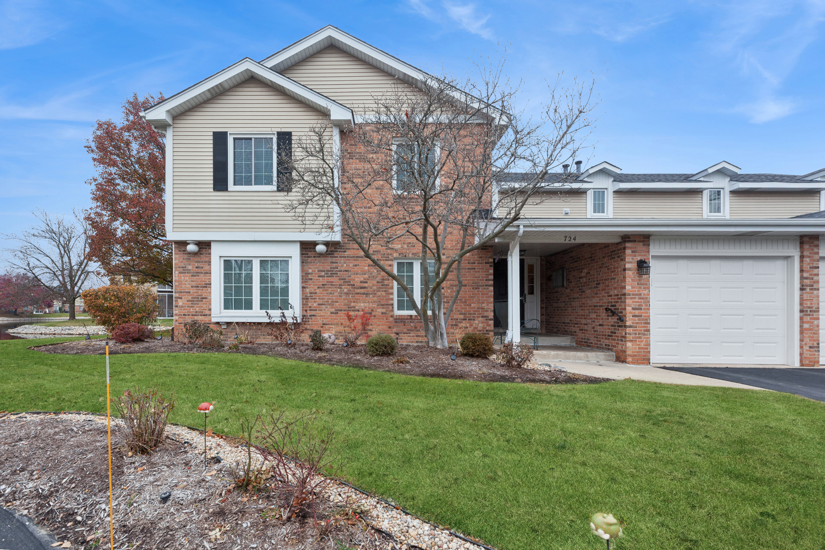 724 Maplewood Court Unit: B