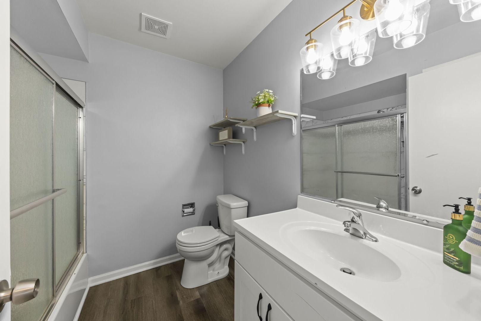 215 S Hale Street Unit: 9B