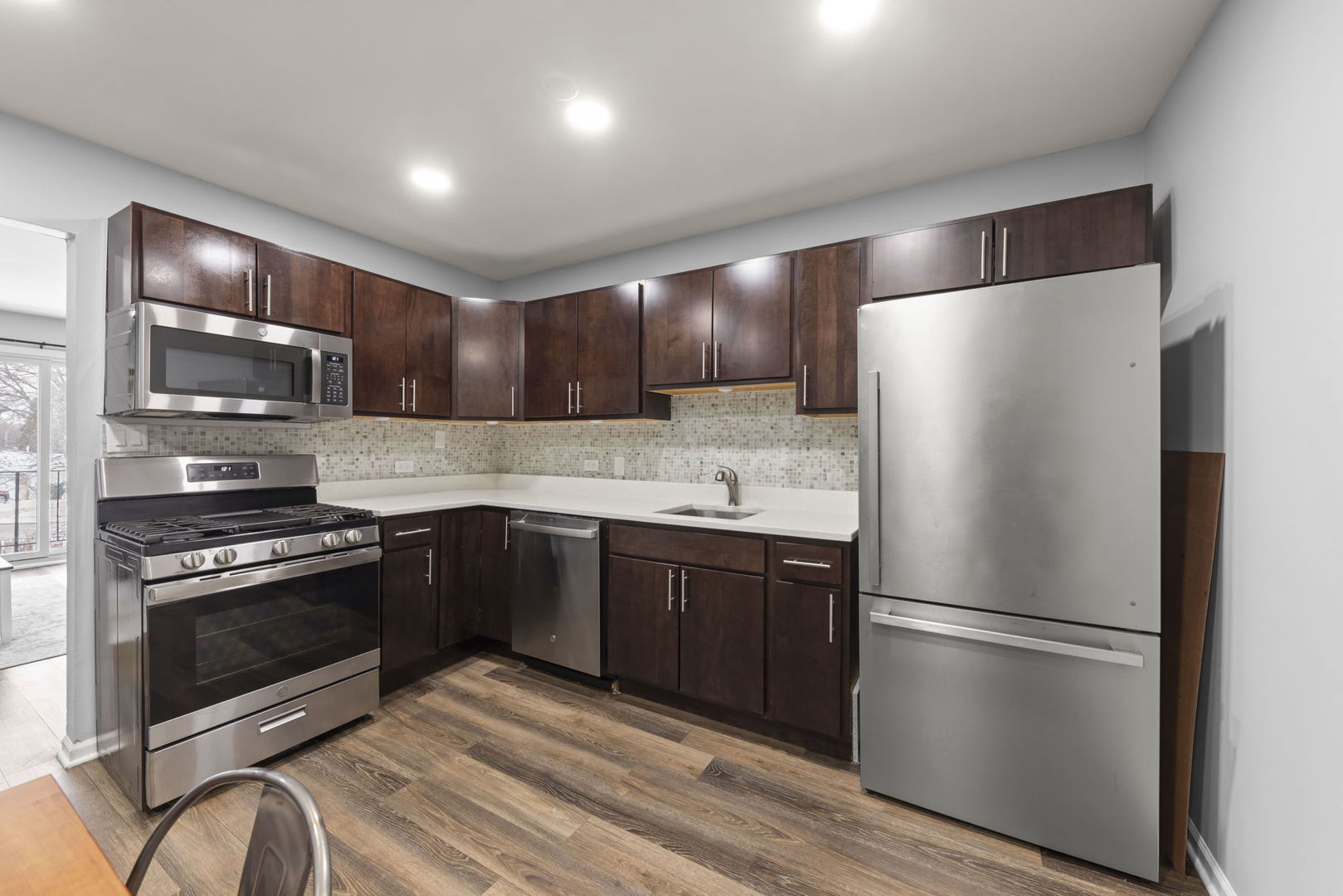 215 S Hale Street Unit: 9B