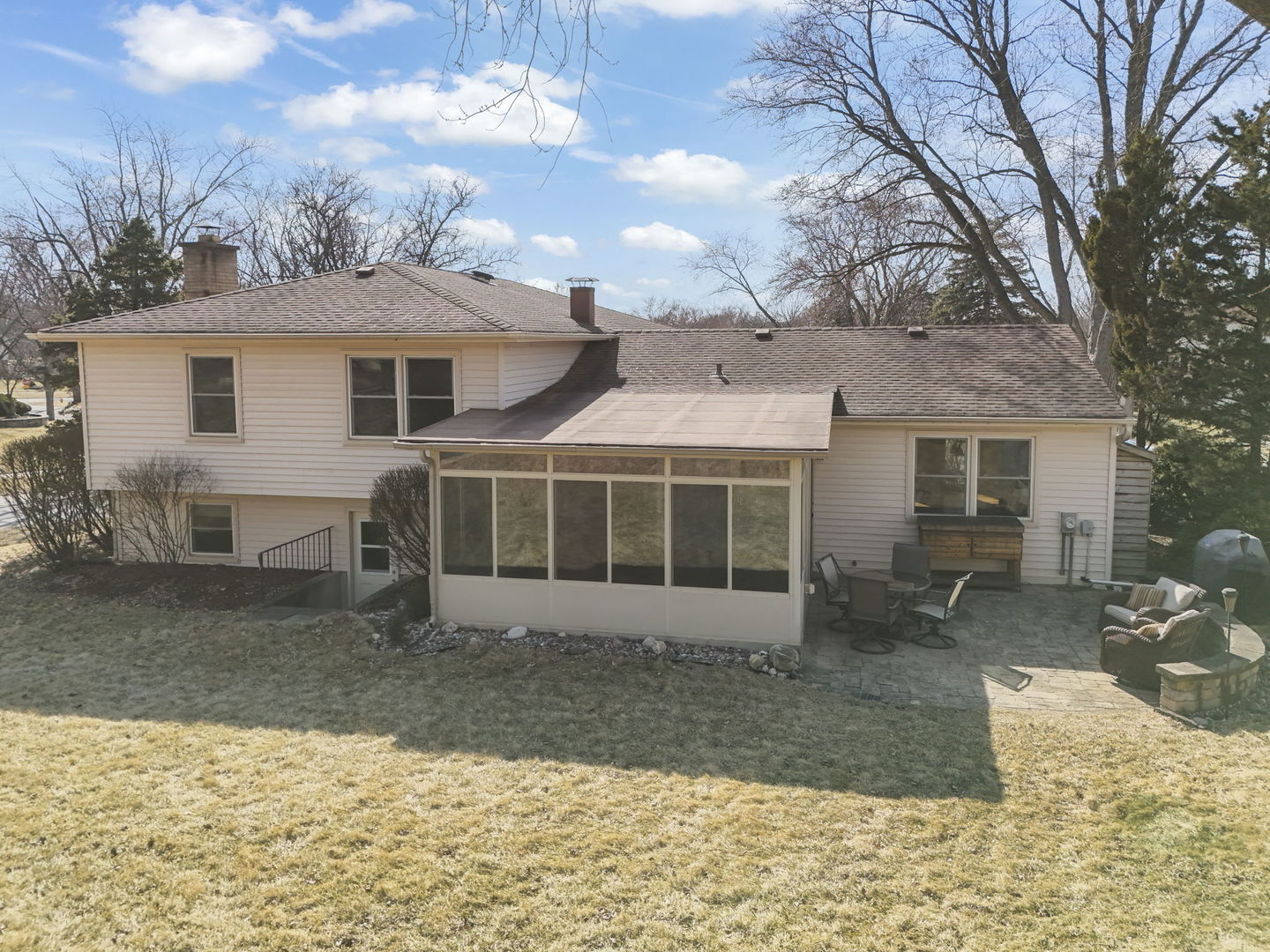 706 Crest Lane
