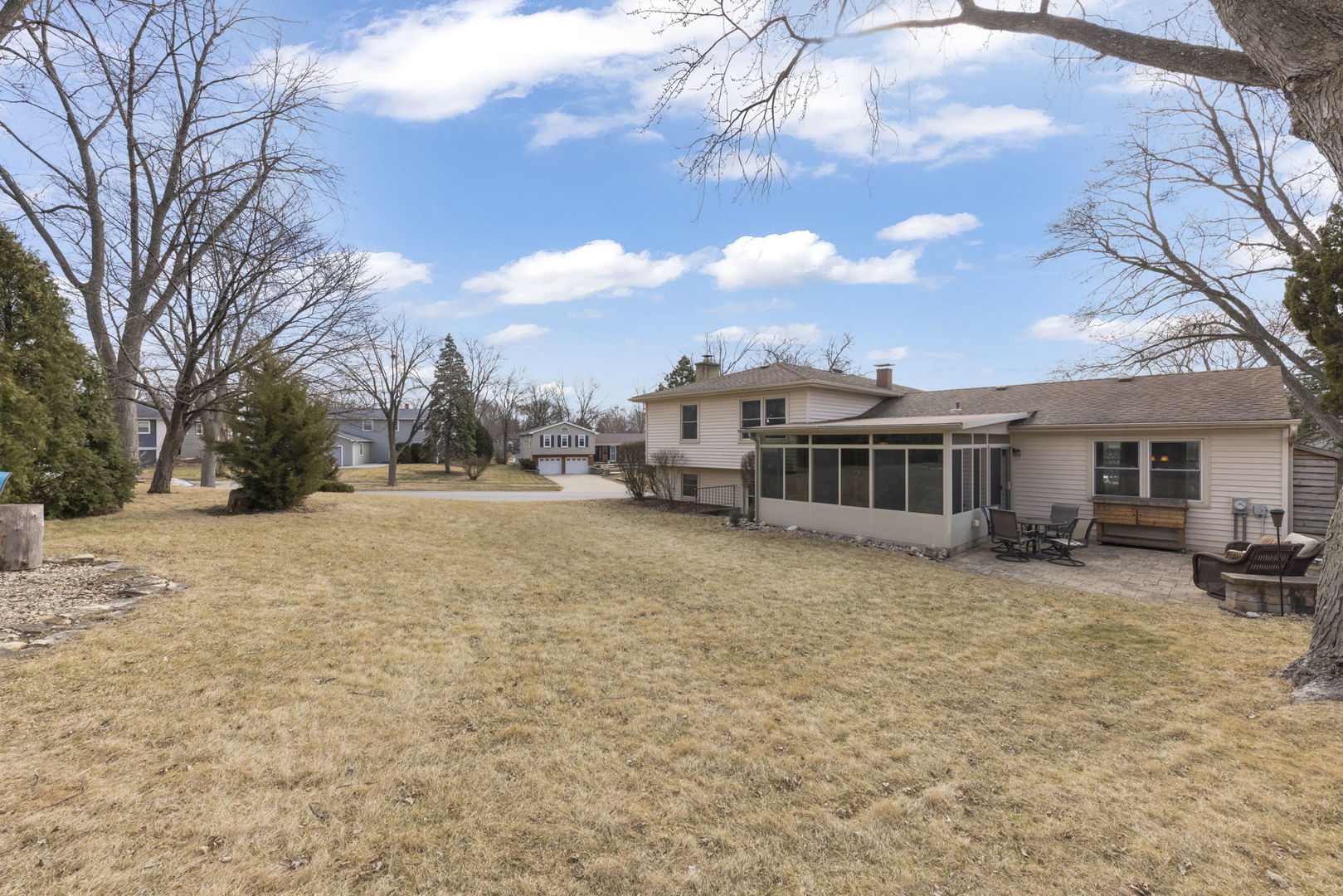 706 Crest Lane