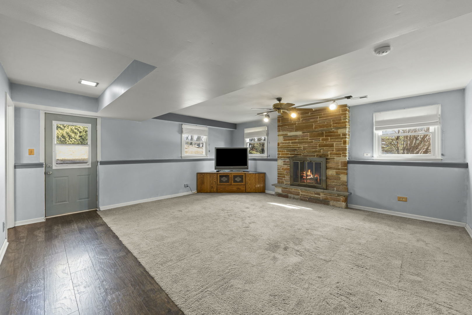 706 Crest Lane
