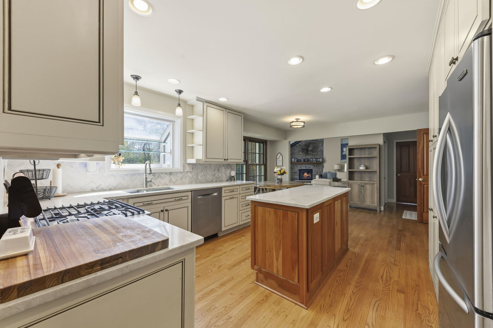 2135 Oak Hill Dr