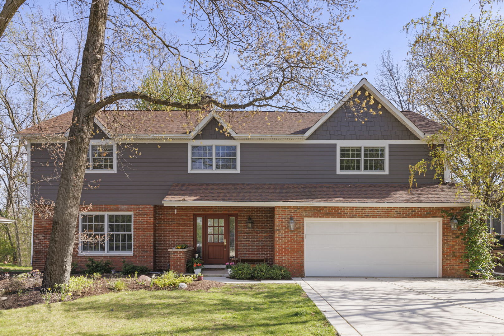 2135 Oak Hill Dr