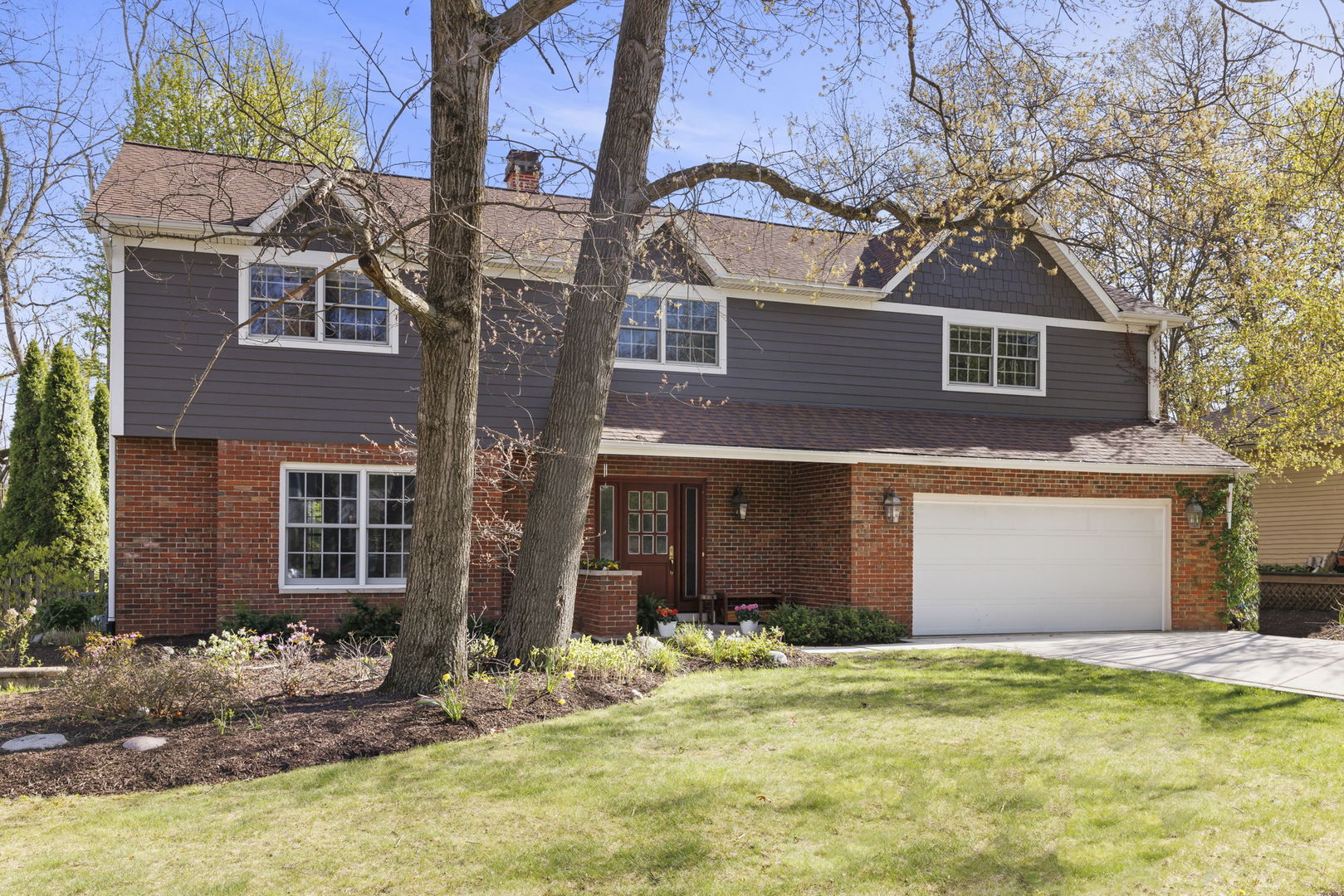 2135 Oak Hill Dr