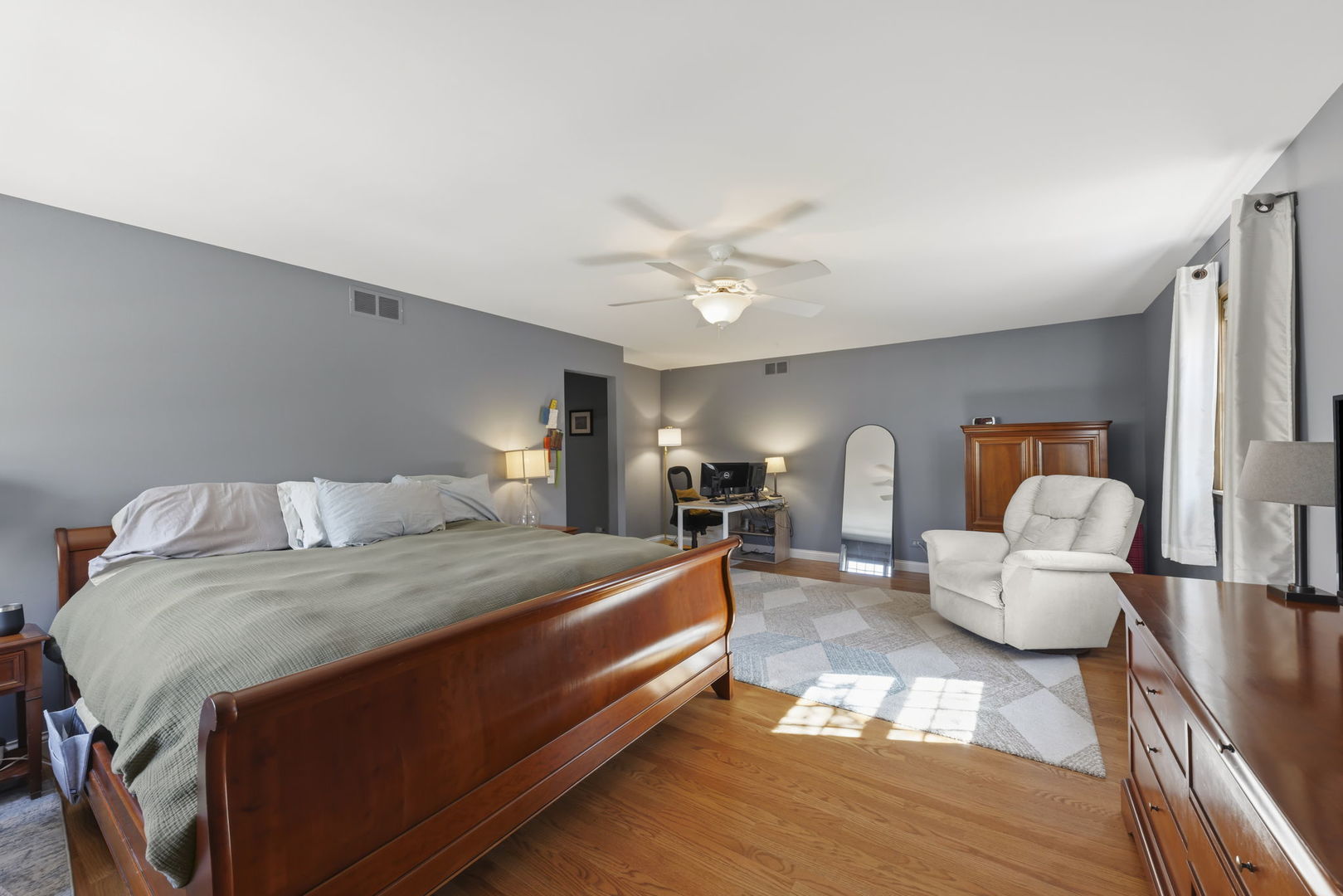 2135 Oak Hill Dr