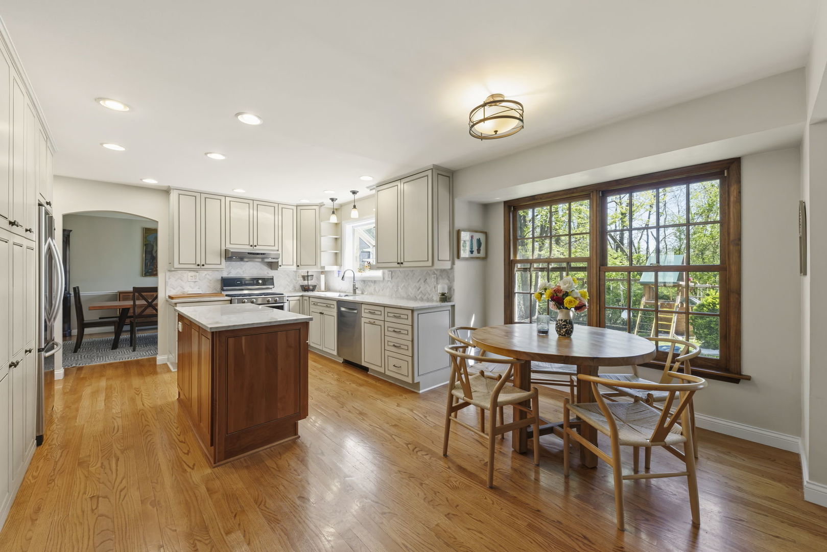 2135 Oak Hill Dr