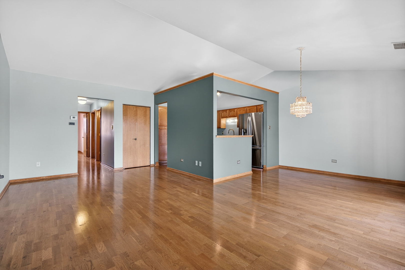 7545 Sheridan Drive Unit: 2-3D