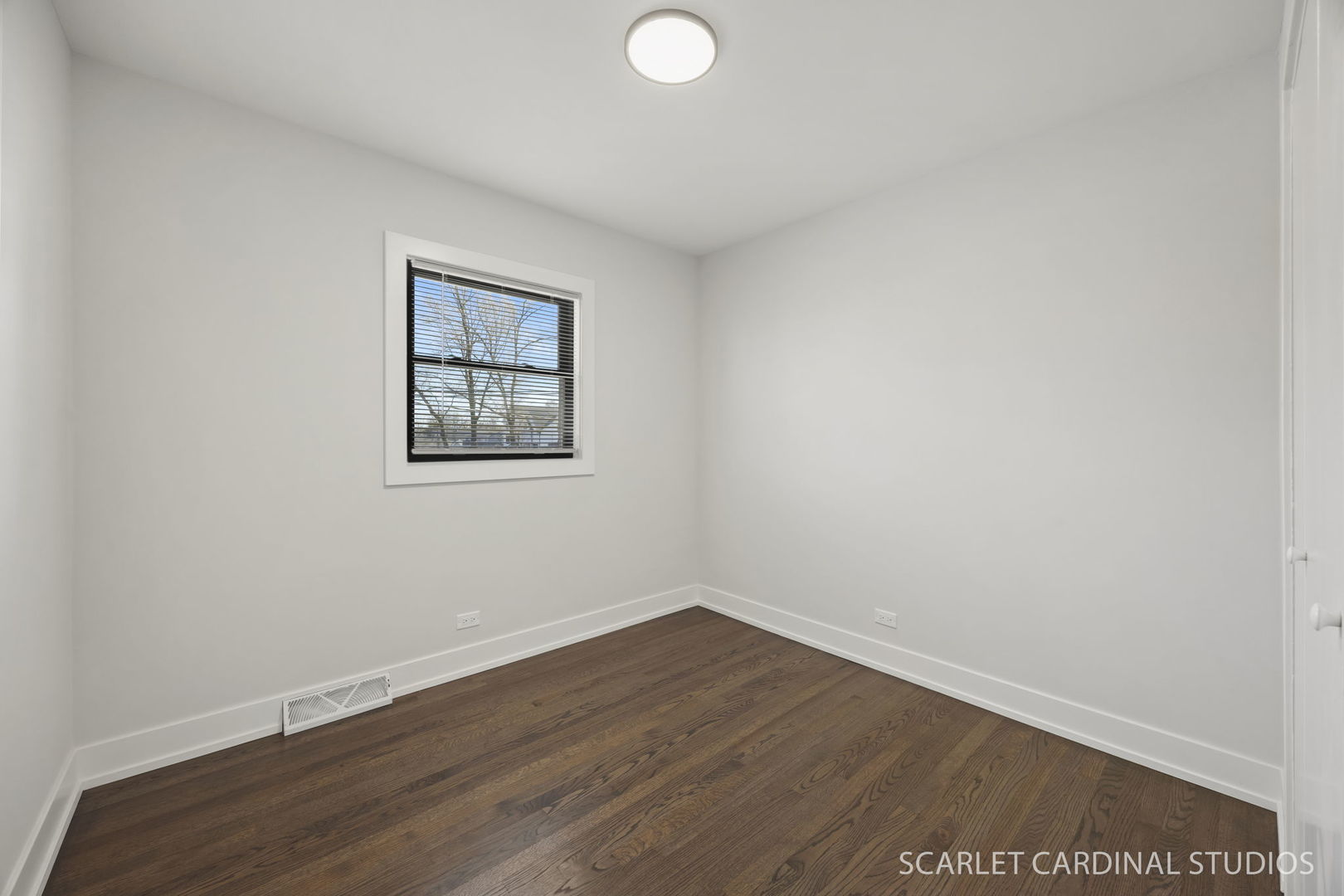 22W080 Valleyview Drive
