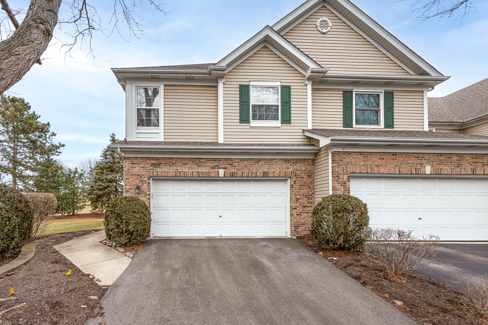 1016 Middleton Place Unit: 1016
