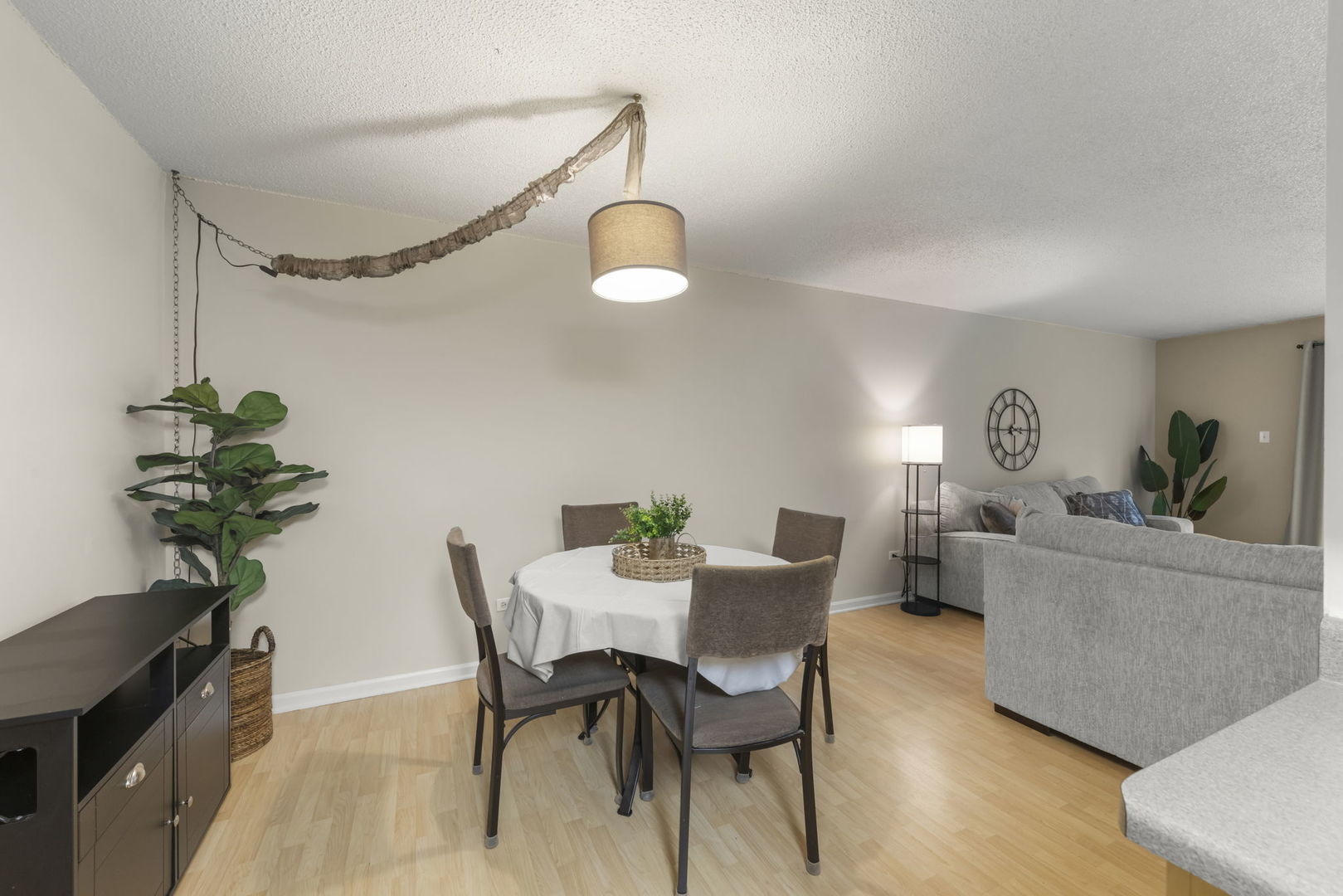 8000 WOODGLEN Lane Unit: 102