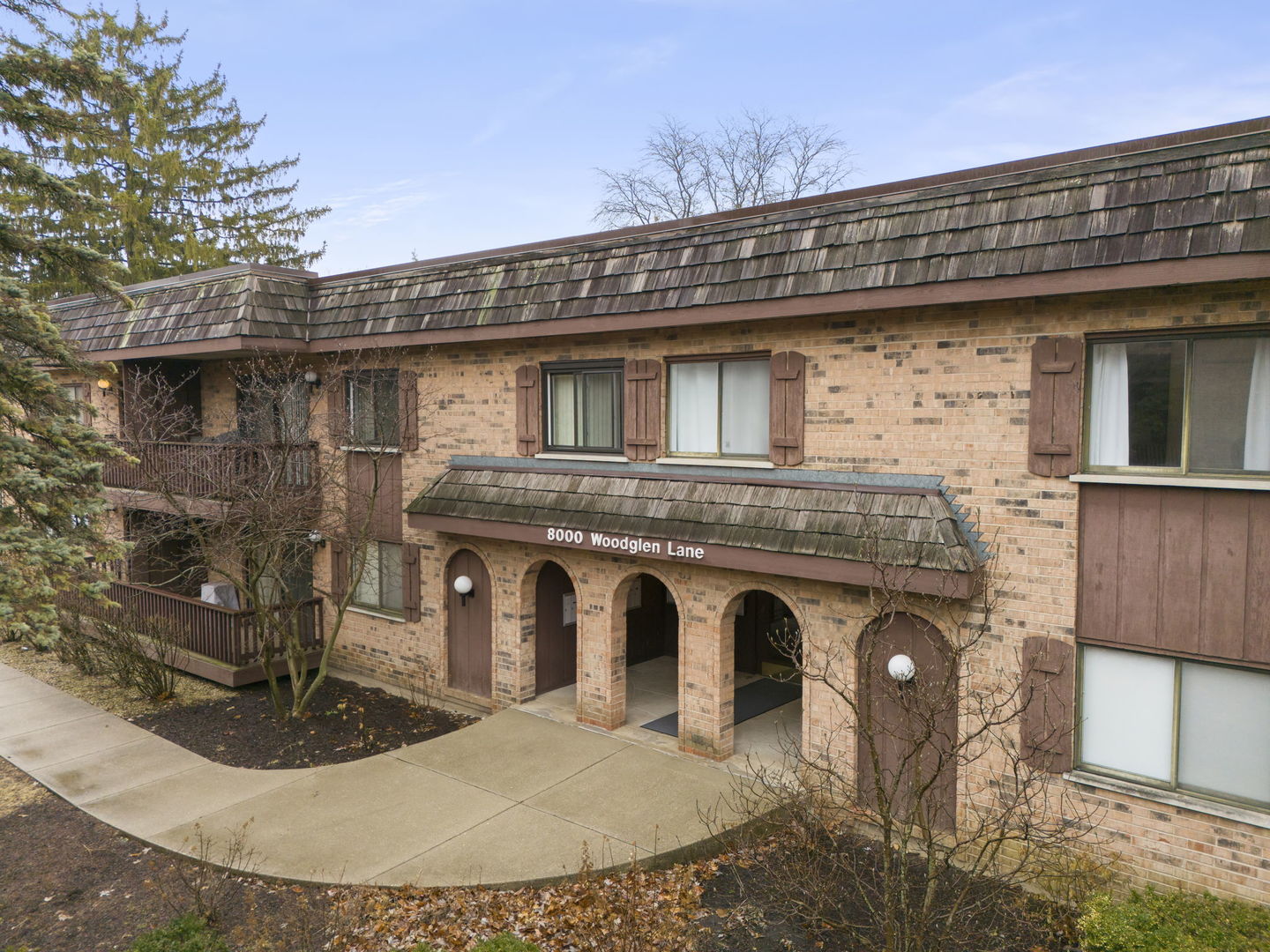 8000 WOODGLEN Lane Unit: 102