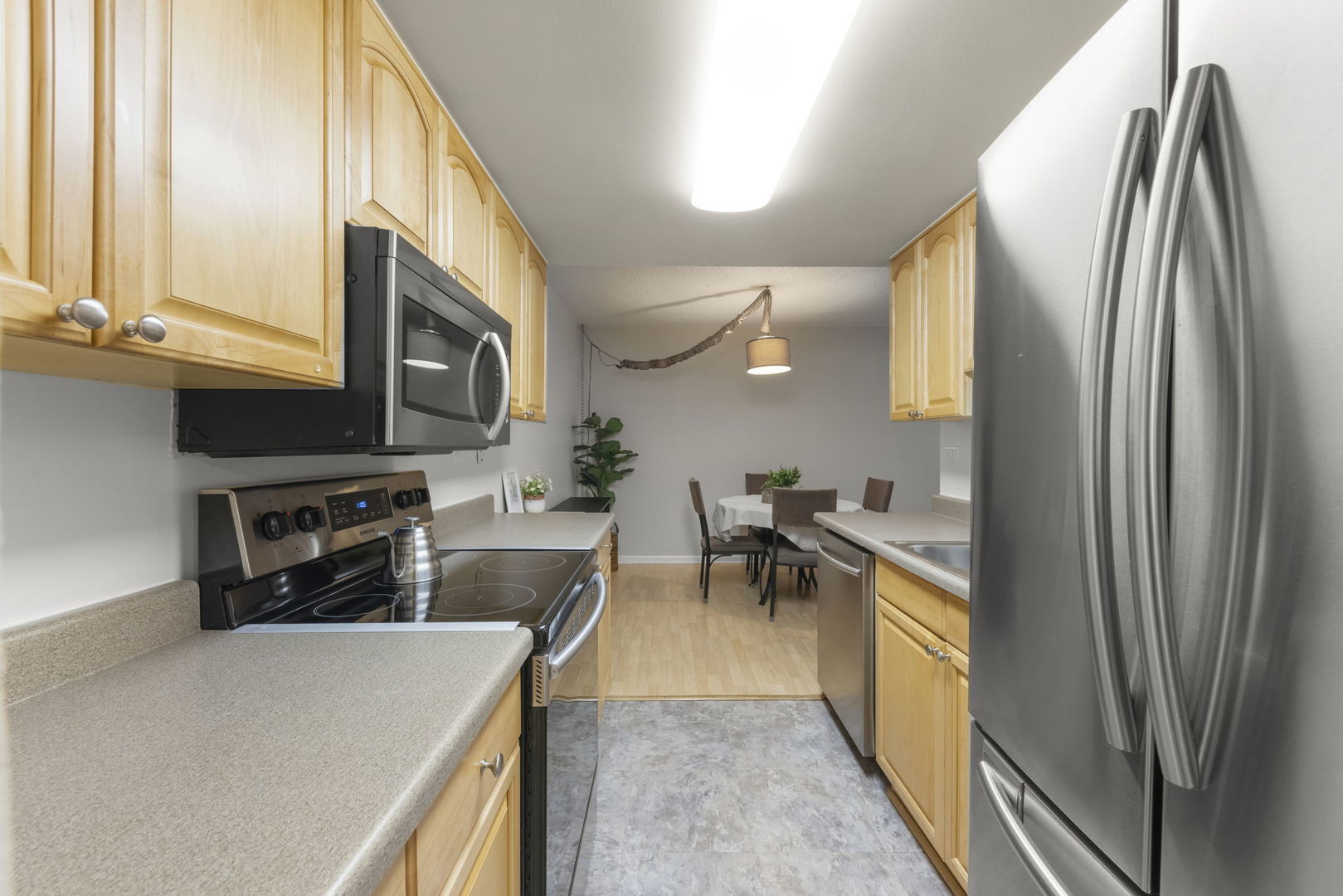 8000 WOODGLEN Lane Unit: 102