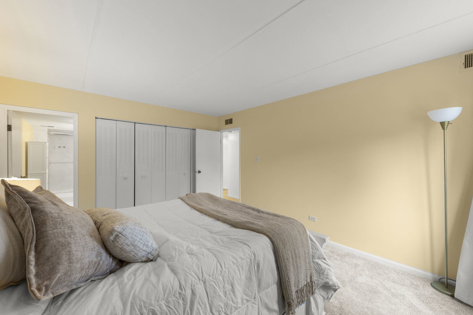 8000 WOODGLEN Lane Unit: 102