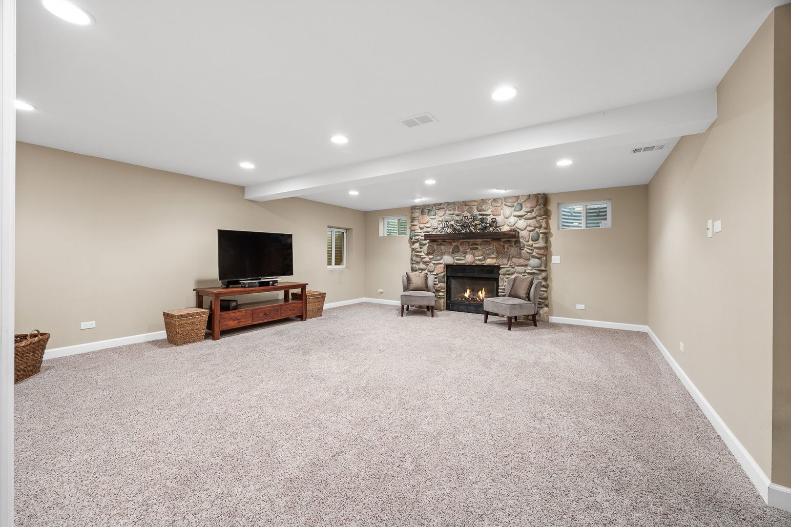 4542 Hatch Lane