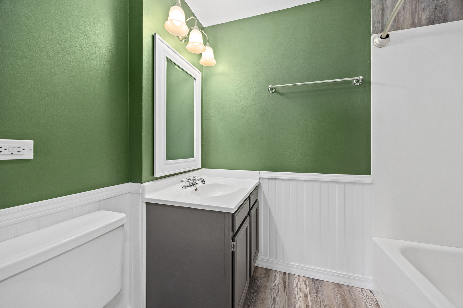 5400 Walnut Avenue Unit: 410