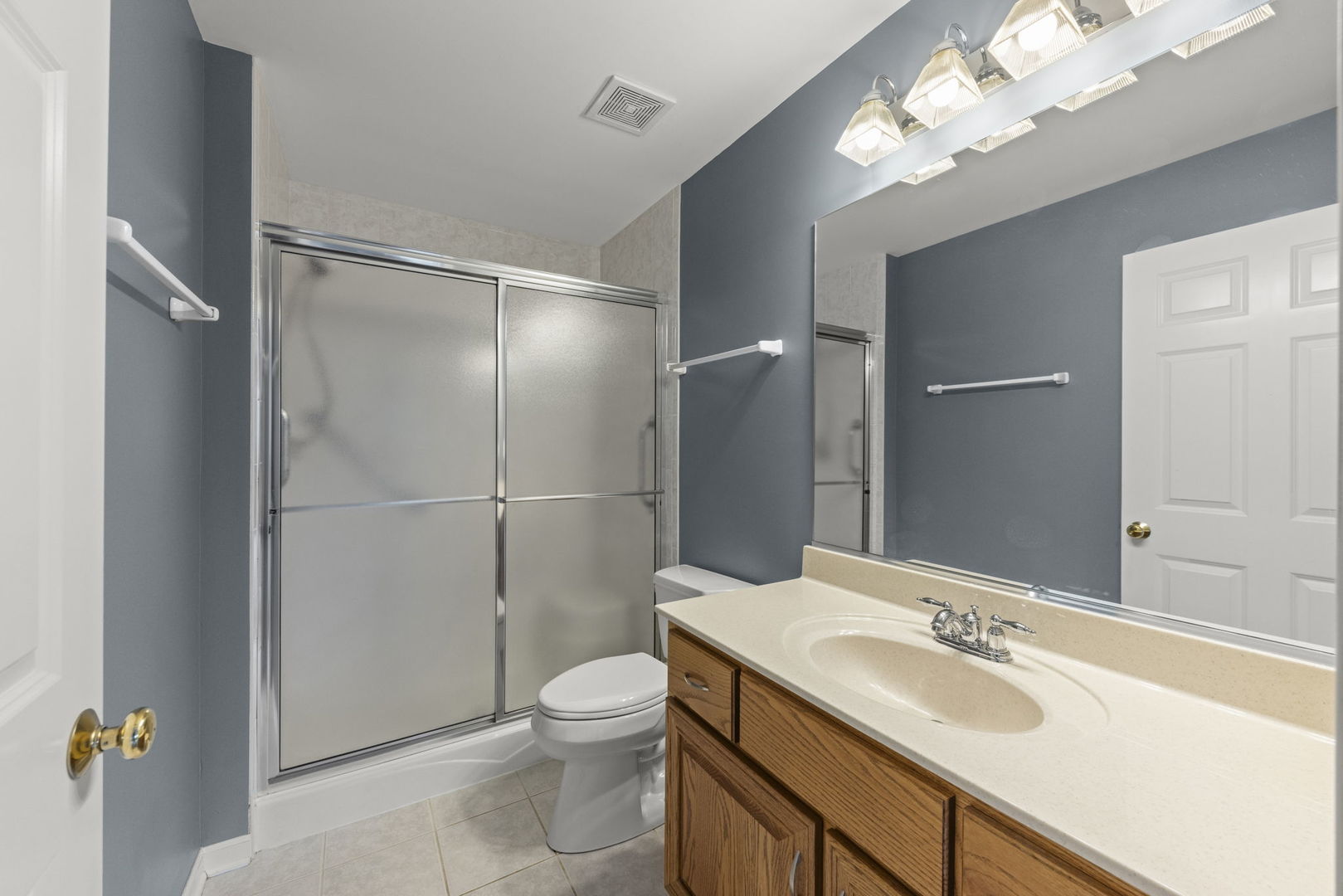 710 W 63rd Street Unit: 203