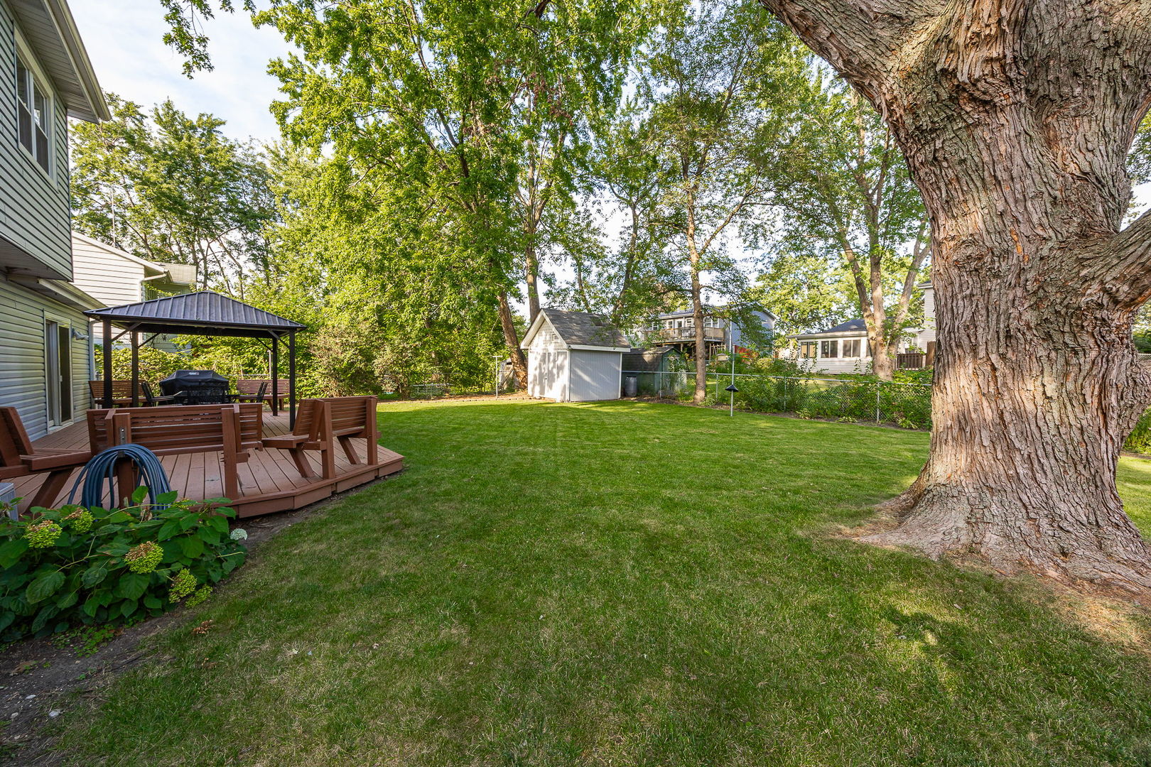 4431 Waubansie Lane