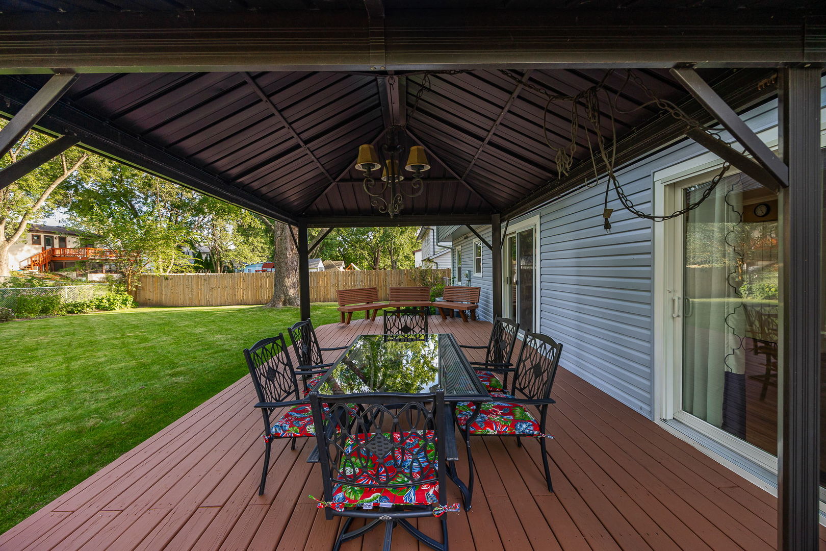 4431 Waubansie Lane