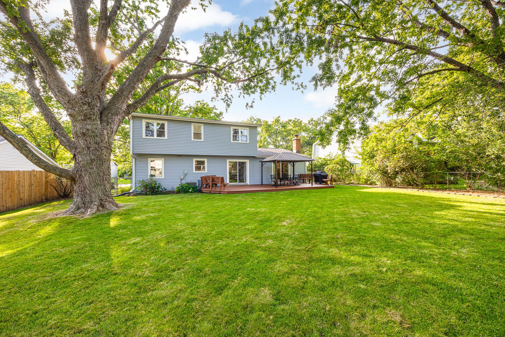 4431 Waubansie Lane