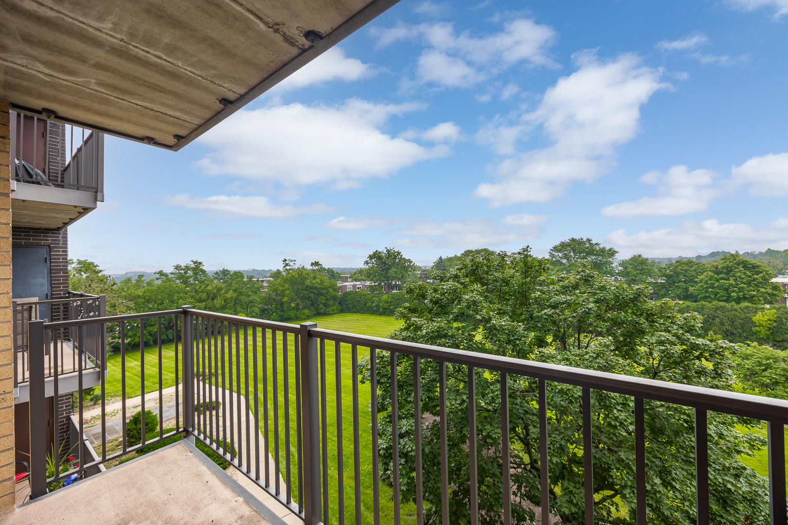 5400 Walnut Avenue Unit: 410
