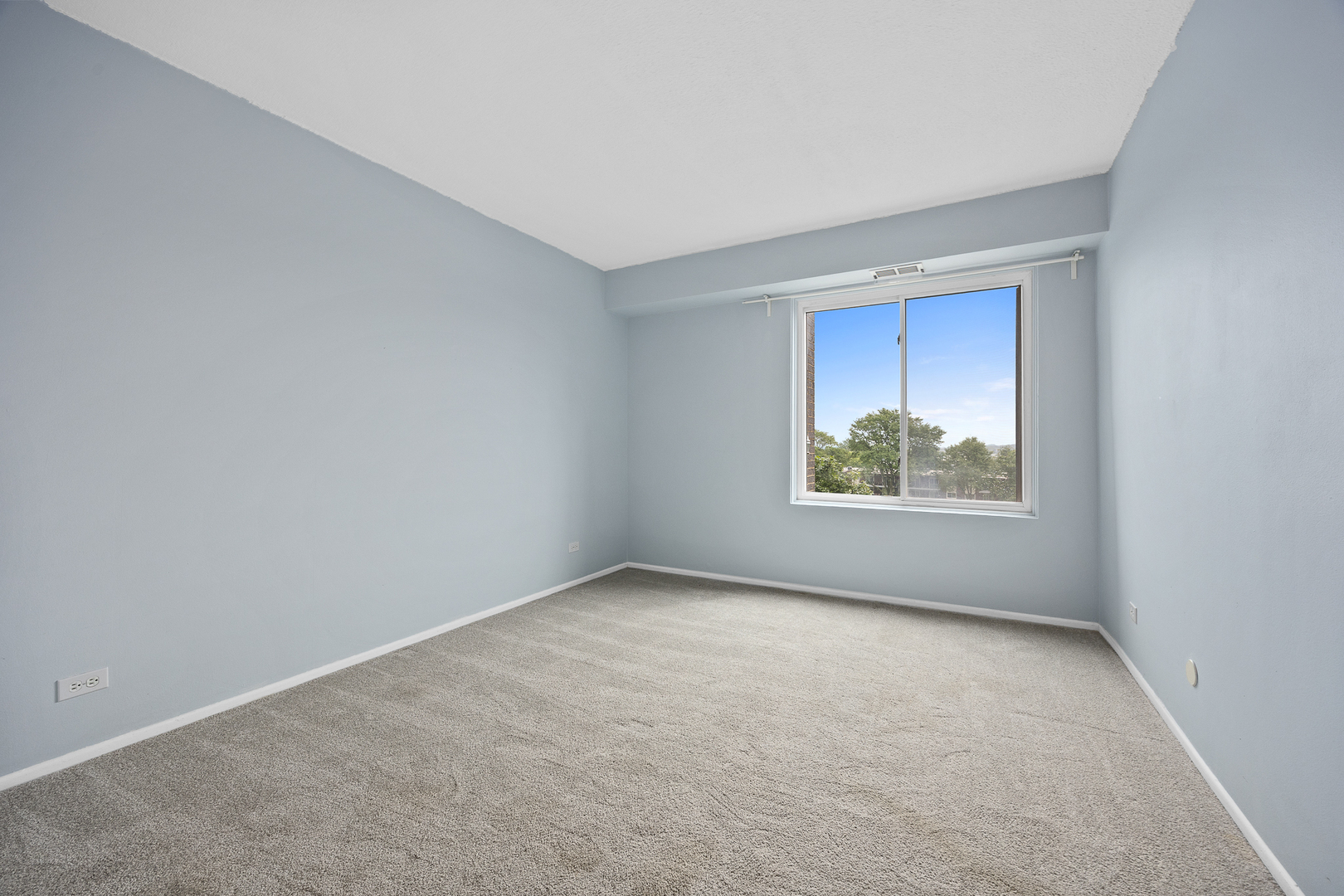 5400 Walnut Avenue Unit: 410