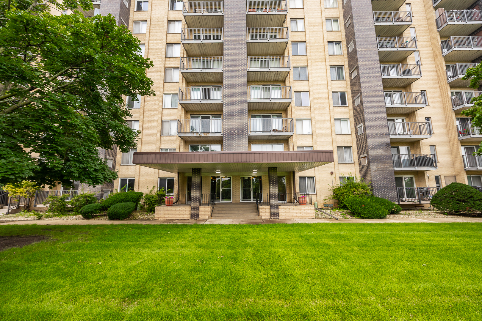 5400 Walnut Avenue Unit: 410