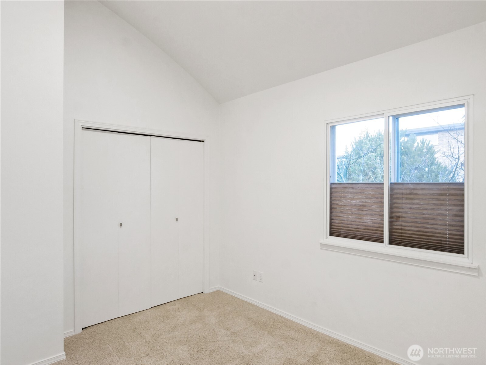 654 5th Avenue S Unit: 404