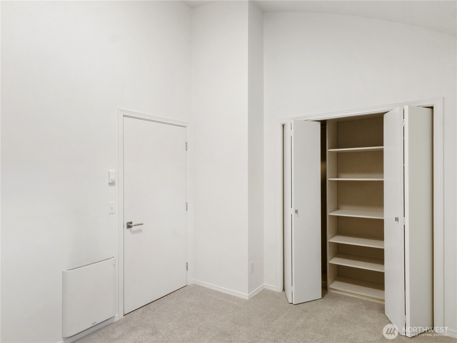 654 5th Avenue S Unit: 404